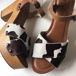 Matisse brand Jackie cowprint platform sandal